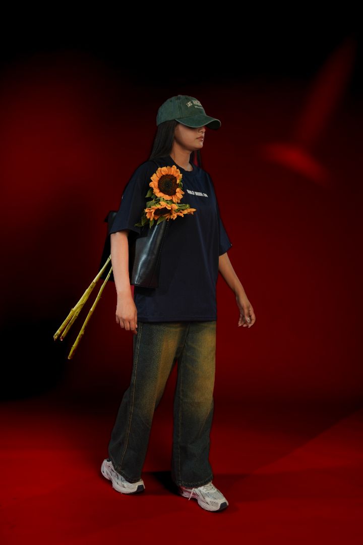 Build Mode ON Oversized Graphic T-Shirt | Daper Dash